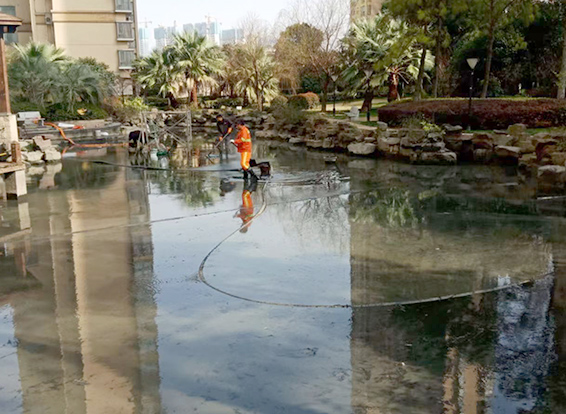 新沂景观池淤泥清理
